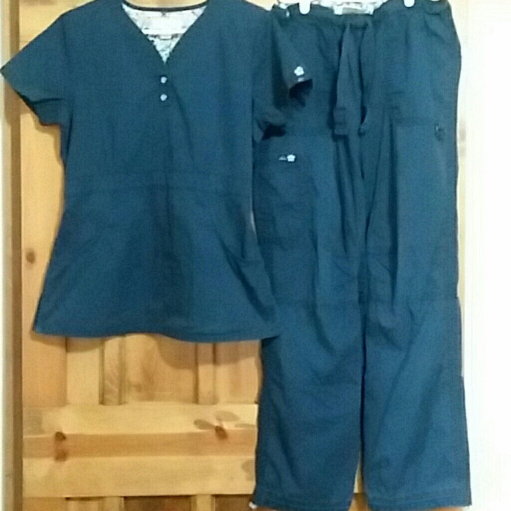 Koi Lindsey Tall scrub set